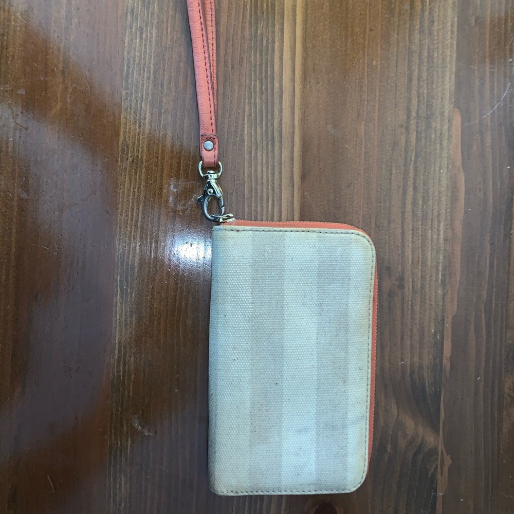 Fossil Wristlet